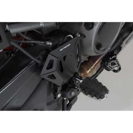 _Protection de Maître-cylindre Arrière SW-Motech Harley Davidson Pan America 21-.. | BPS.18.911.10000B | Greenland MX_