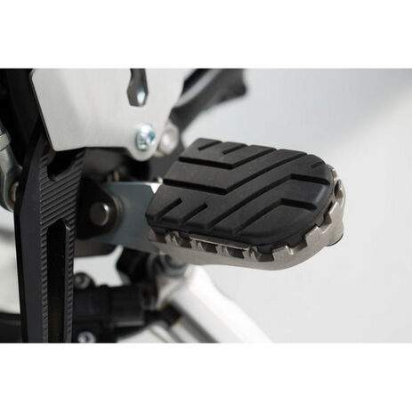 _SW-Motech ION Footrest Kit Triumph Tiger 800 10-14 800 XC 10-17 | FRS.11.011.10103S | Greenland MX_